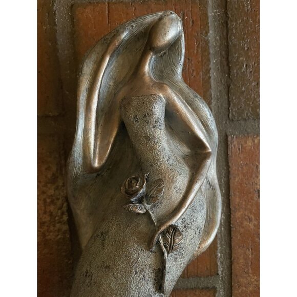 Vintage Resin Figurine Of A Lady, Possibly A Bride MCM - Picture 2 of 6